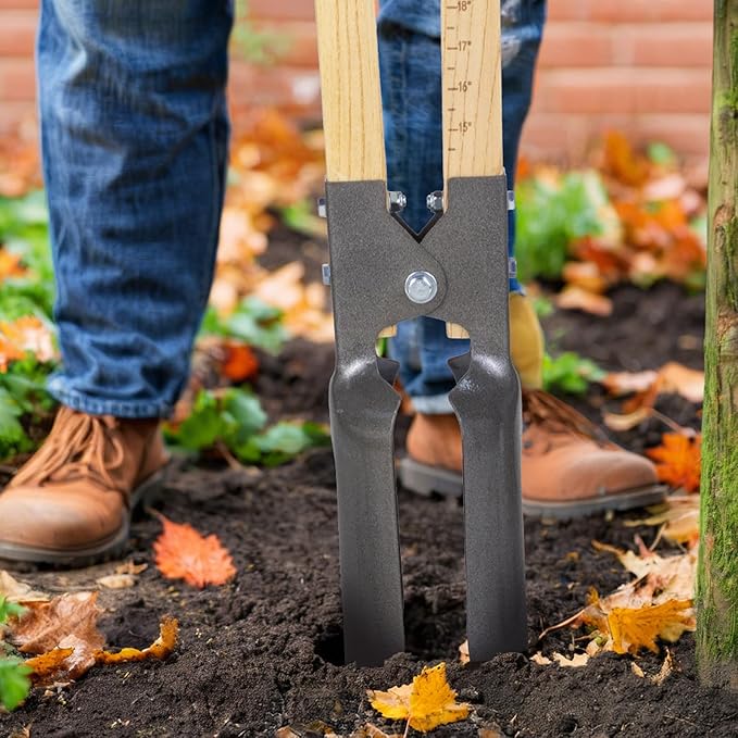 VEVOR Post Hole Digger, Heavy Duty Post Hole Digger with Wood Handle, Manual Hole Digger with Scale Markings and Metal Blade, Post Hole Digger Tool for Digging Yard Work Gardening Outdoors, 57.5-Inch