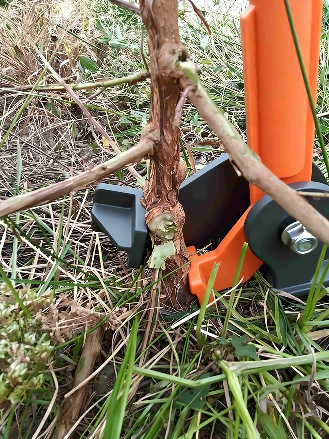 FreeAgain Large Invasive Plant Remover - Tank-Like Heavy-Duty Design with Dual Support Plates, Unbreakable Jaw & Thickest Steel Pipe, Removes Stems ¼ Inch - 2 Inches (0.5cm - 5cm)
